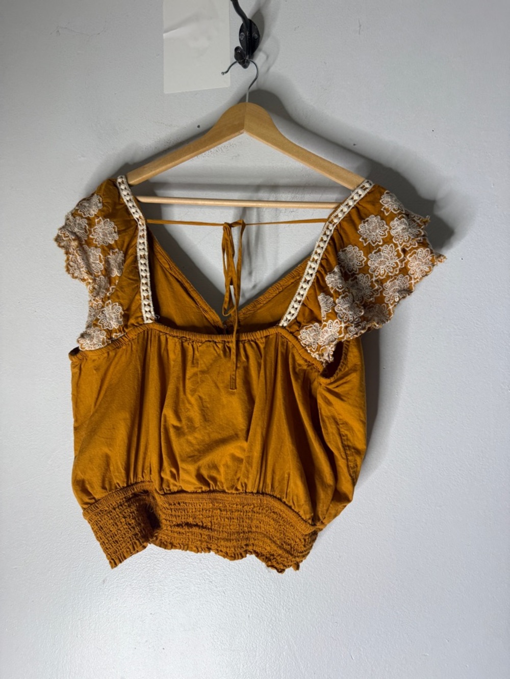 Jennifer‎ & Grace Yellow Embroidered Ruffle White Crochet Trim Large - Picture 2 of 5